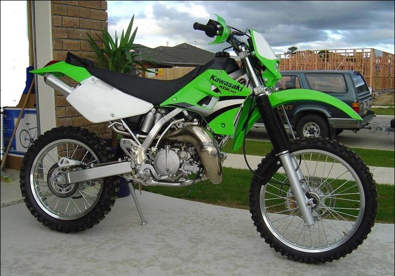 kawasaki street dirt bike