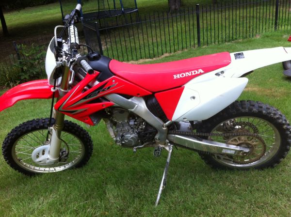 The CRF250X is a good 250 dirt bike for trail riding and some hard enduro riding if you prefer a 4 stroke