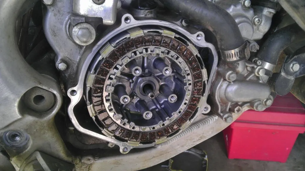 How To Replace Dirt Bike Clutch Honda CR125 8 How To Troubleshoot & Fix A Dirt Bike Problem