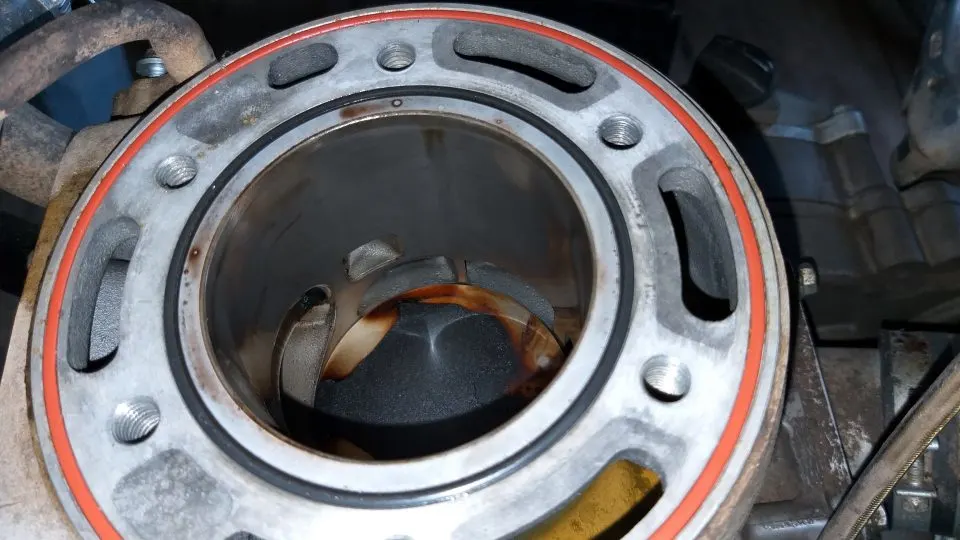 2 Stroke Top End Rebuild 4 How To Know If Your 2 Stroke Power Valve Is Sticking & Why