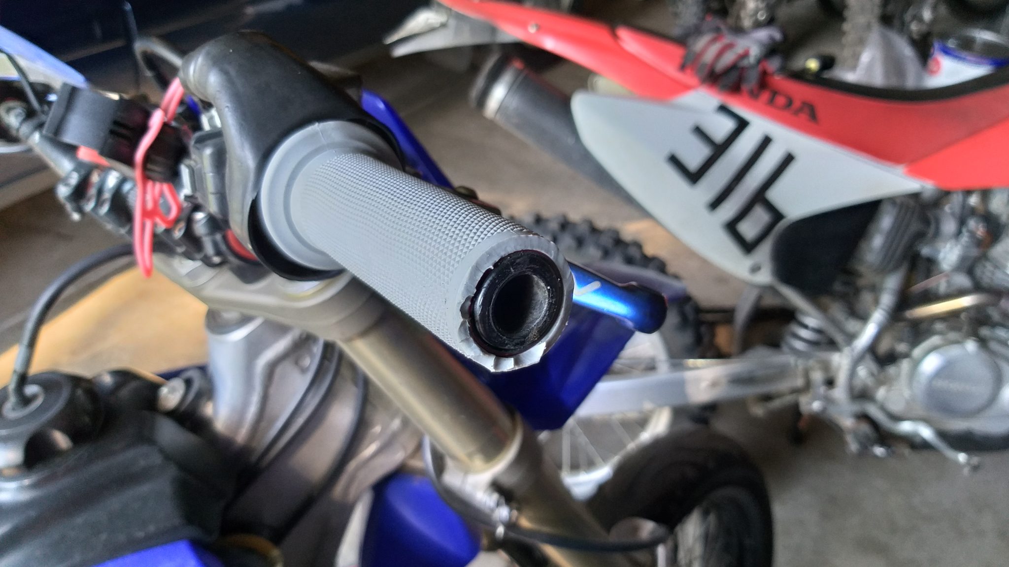 How To Install Dirt Bike Grips With Bark Busters Motocross Hideout