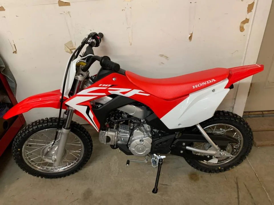 The Honda CRF110 does not have a clutch, making it a good beginner dirt bike for kids