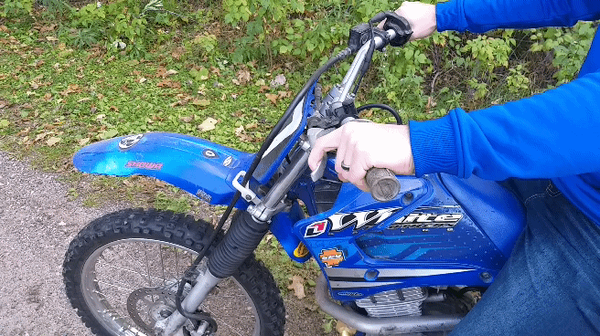 How to slip the clutch on a dirt bike