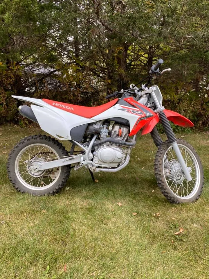 Honda CRF150F is a much better trail bike for beginners compared to the CRF150R