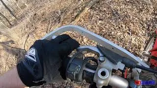Using 2 fingers for proper dirt bike clutch control