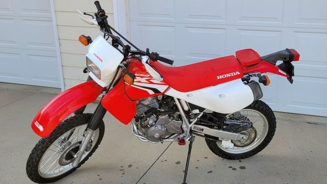 2019 XR650L air-cooled 650cc Honda dual sport motorcycle