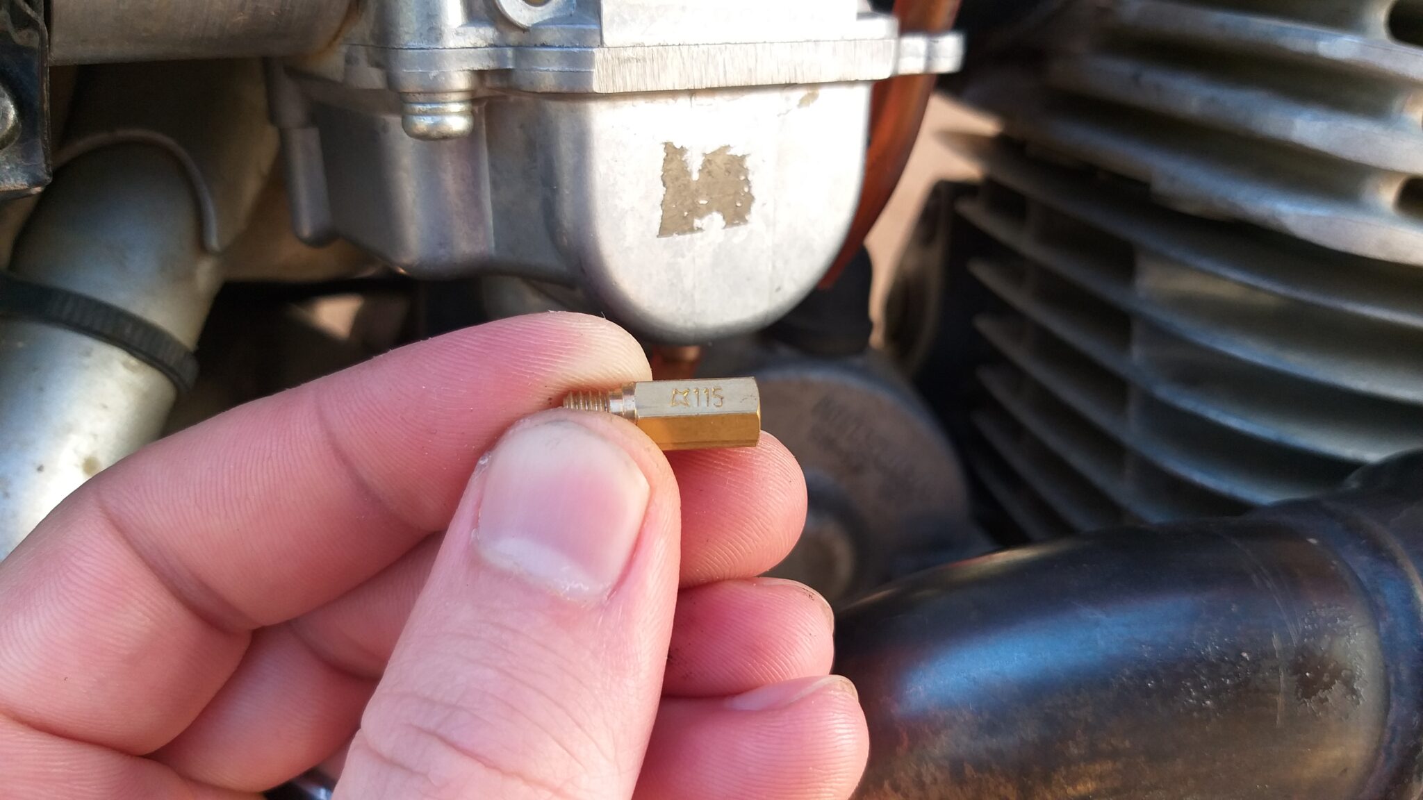 How To Easily Adjust The Main Jet On A Dirt Bike Carb Motocross Hideout