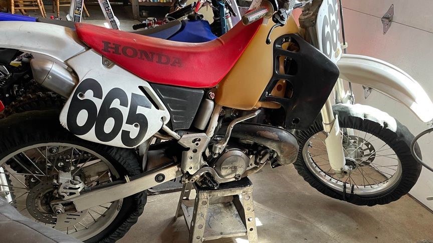 The Honda CR 500 was and still is a beast of a dirt bike, whether you're a bigger guy or a pro rider. (Not for beginners)