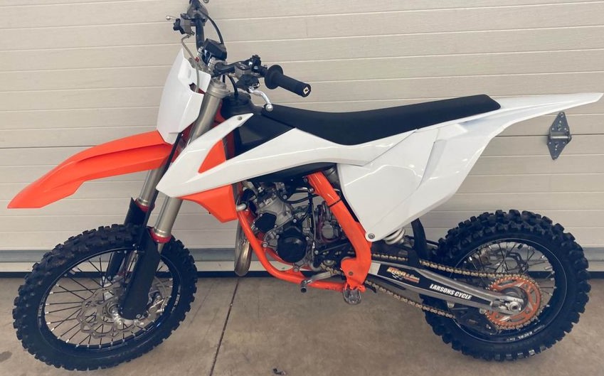 2021 KTM 85 SX 2 stroke motocross bike for 10 year olds that are experienced riders