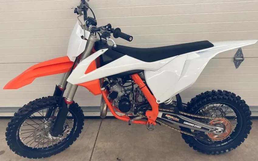 2021 KTM 85 SX 2 stroke motocross bike for 10 year olds that are experienced riders