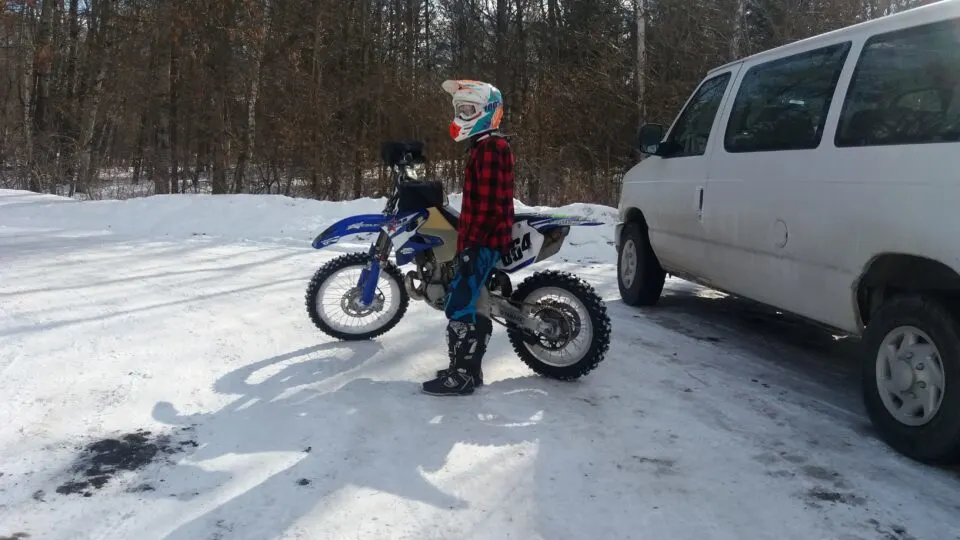 YZ250 Cold Riding In Snow Best Yamaha 250 Dirt Bikes For Adults [Which To AVOID]