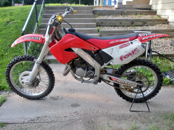2001 CR125R 1 Small CR125/CR250 PWK Air Striker Carb Upgrade: Is It Worth It?