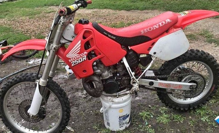 1989 Honda CR250R What's The Best Honda 2 Stroke Dirt Bike Size For You?