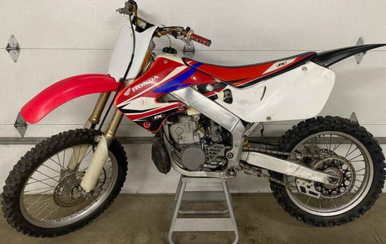 What's The Best Honda 2 Stroke Dirt Bike Size For You? - Motocross Hideout