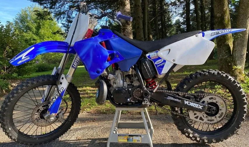 2000 Yamaha YZ250 Best Enduro Motorcycle Based On Your Size & Budget [2024]