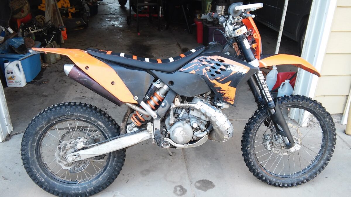2008 KTM 200 XCW 1 5 Best 2 Stroke Dirt Bikes For Trail Riding [3 To Avoid]
