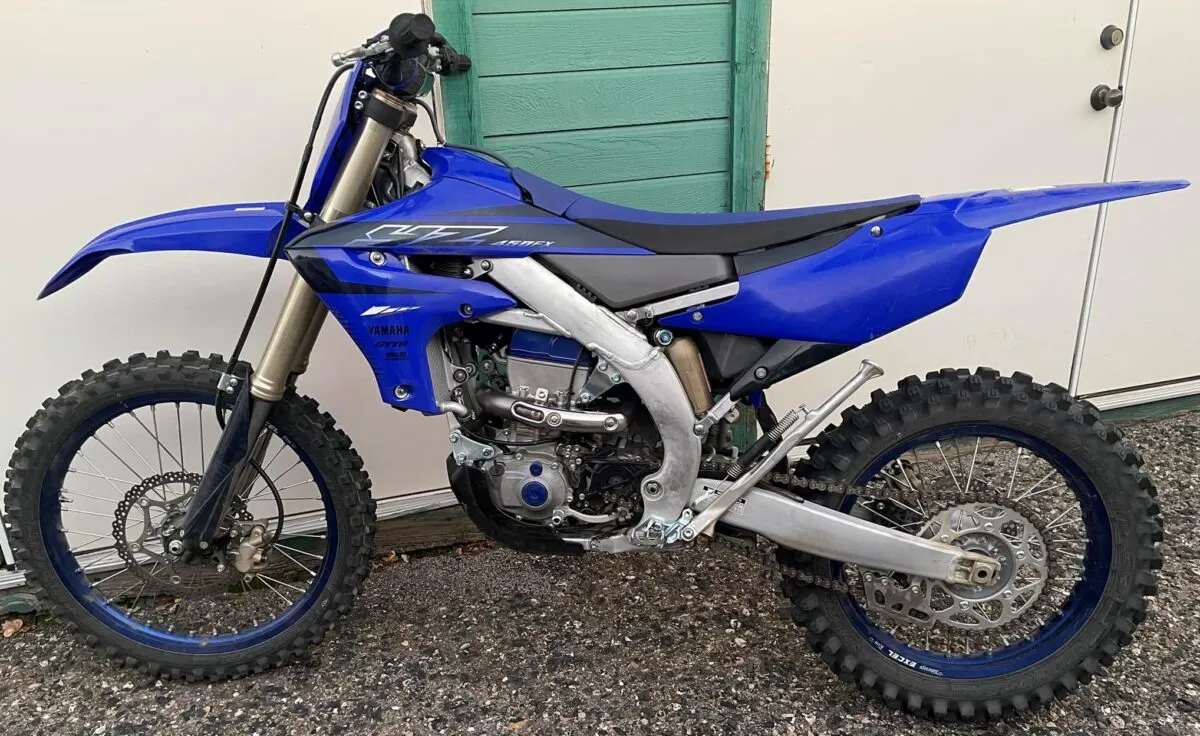 Yamaha trail dirt discount bike