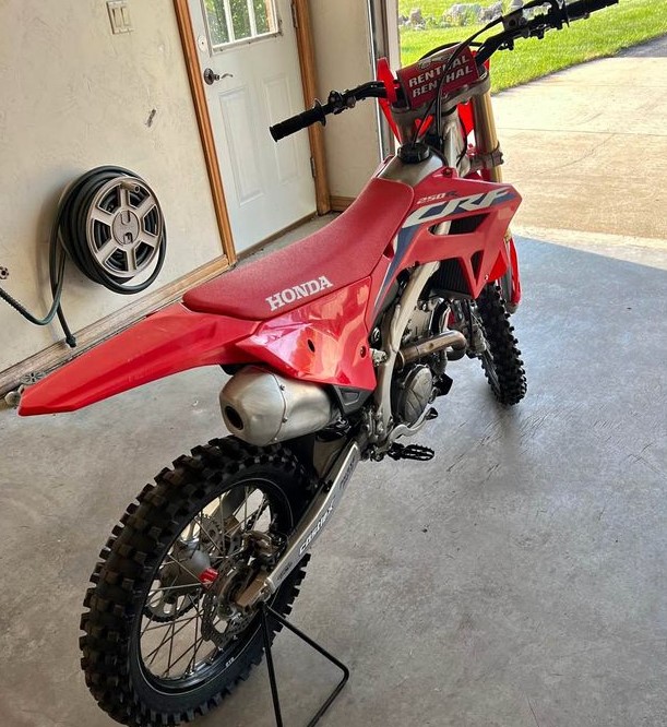 2022 Honda CRF250R 1 Honda CRF250R Review: Specs You MUST Know First
