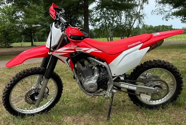 2021 Honda CRF250F 3 What's The Best Dirt Bike For Tall Riders? [Trail or MX]