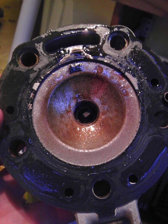 Honda CR125 Cylinder head with a blown head gasket