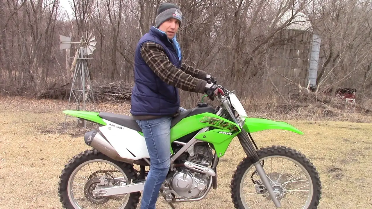 KLX230R Seat Height With Me Sitting On It Kawasaki KLX 230 Review [230R vs 230S Specs & Comparison]